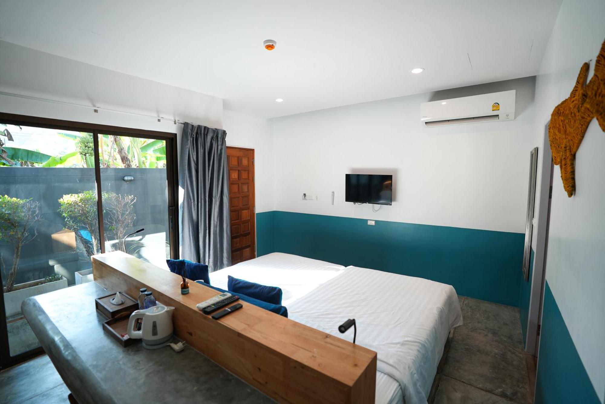 Kraam Silhouette Hotel And Cafe Phuket Chalong Exterior photo